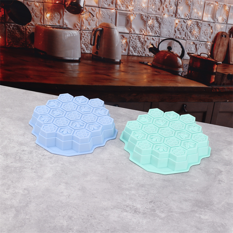 Silicone 19 Mobile Bee Honeyco - Soap Making Name review and price